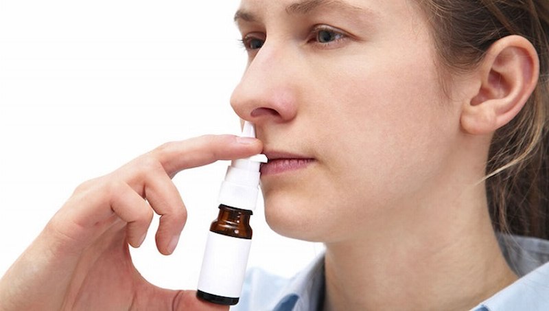 Vệ sinh mũi không đúng cách làm gia tăng nguy cơ chảy máu mũi