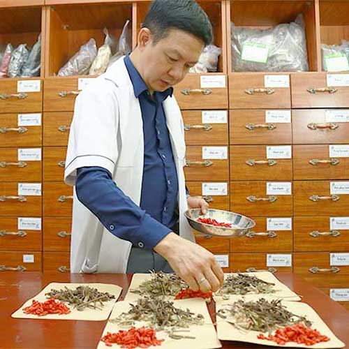 Thành phần bài thuốc được kiểm soát chặt chẽ Thành phần bài thuốc được kiểm soát chặt chẽ