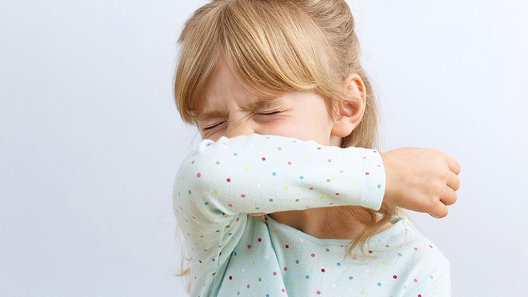 Tình trạng viêm mũi dị ứng khiến trẻ khó chịu, ăn ngủ kém
