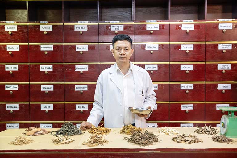 Dược liệu được chọn lựa cẩn thận Dược liệu được chọn lựa cẩn thận